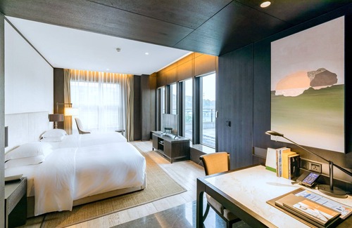 Yinzhou Resort | Hilton Ningbo Dongqian Lake