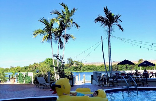 West Palm Beach Hotel | Hilton Palm Beach Airport