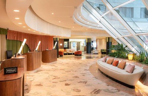 Puteaux Hotel | Hilton Paris La Défense