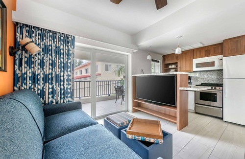 Pelican Key Resort | Hilton Vacation Club Flamingo Beach St. Maarten