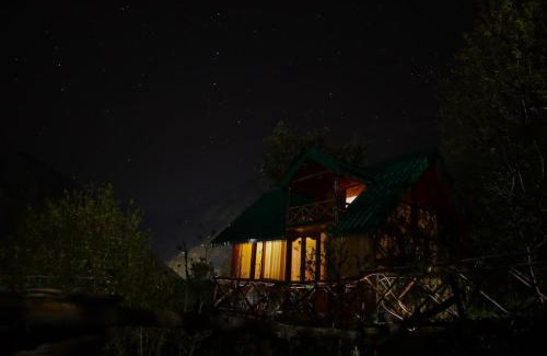 Banjar Ski Chalet | Himalayan Abode Tree House
