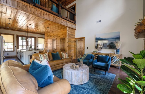Broken Bow Cabin | Himalayan Cabana in Hochatown/Broken Bow, OK