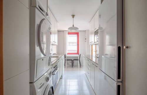 Diagonal Mar i el Front Maritim del Poblenou Apartment | Hip Diagonal Mar i El Front Marítim del Poblenou 2BR, by Blueground