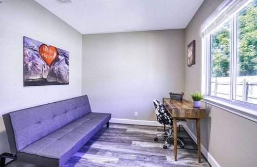 Hutto House | Hip, Spacious Hutto Home 4/2, 3 Mins to Kalahari, Hutto Co-Op, and Dell Diamond