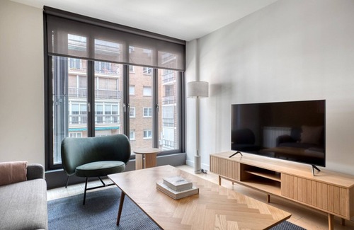 Vallehermoso Apartment | Hip Vallehermoso 2BR w/ Gym & Pool nr Ciudad Universitaria, by Blueground