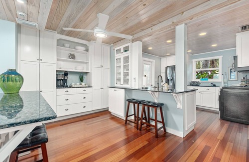 Stuart House | Historic 1935 home directly on the River! 167' New Dock, Walk to Downtown, Pool