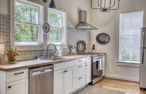 Brenham House | Historic Charm Meets Cozy Comfort in Downtown Brenham