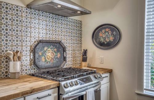 Brenham House | Historic Charm Meets Cozy Comfort in Downtown Brenham