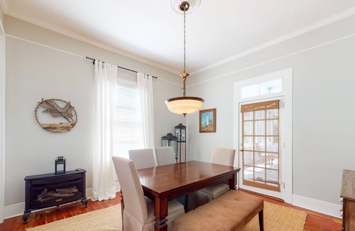 San Jacinto House | Historic Charm Paired w/ Modern Updates - East End Gem Near Beach & Pier