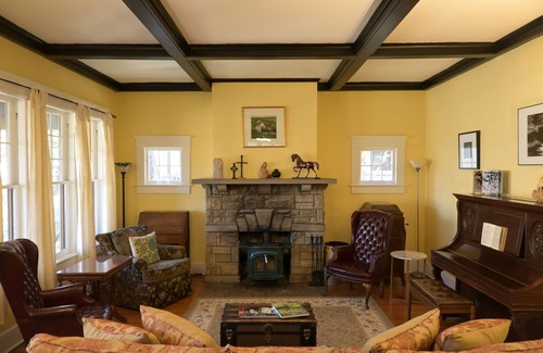 Hillsboro Village House | Historic Charmer Walk-able to Belmont University & 12 South Neighborhood