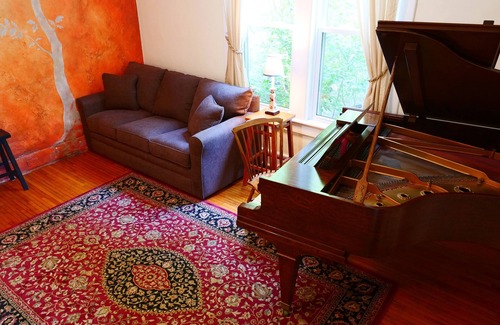 Hillsboro Village House | Historic Charmer Walk-able to Belmont University & 12 South Neighborhood