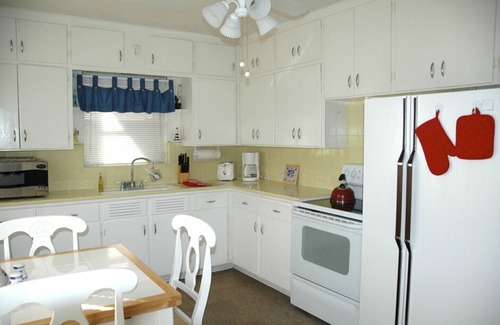Pompano Beach House | Historic cottage complex 2 blks to bch, sm dog OK