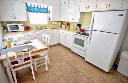 Pompano Beach House | Historic cottage complex 2 blks to bch, sm dog OK