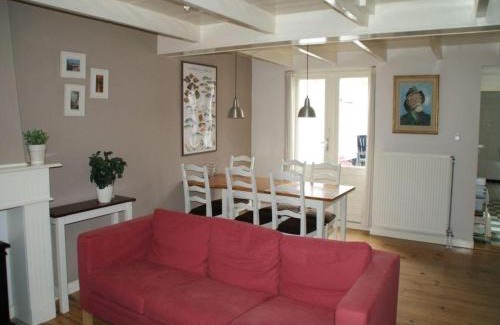Breskens House | Historic Cottage w Garden
