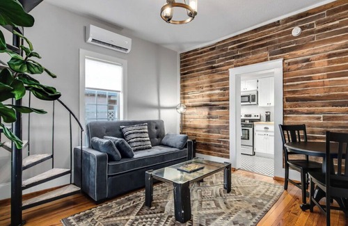 Marble Falls House | Historic Downtown Marble Falls- 2 Suite Combo Travis/MrblFlls