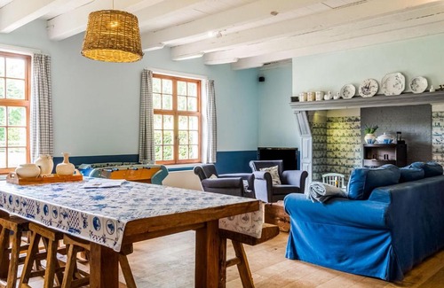 Damme House | Historic Farmhouse in the middle of polder landscape Damme
