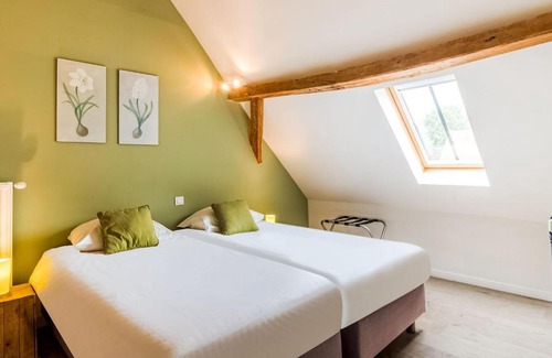 Damme House | Historic Farmhouse in the middle of polder landscape Damme
