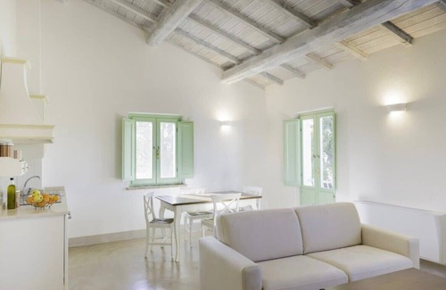 Marsciano Villa | Historic Farmhouse Villa With Beautiful Mini jacuzzi