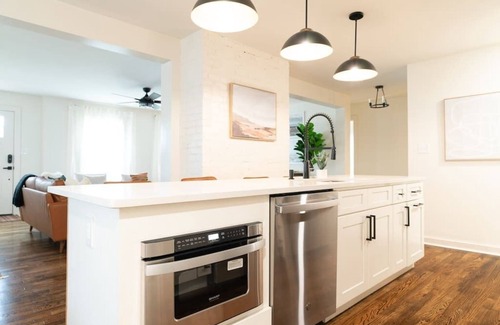 Knoxville House | Historic Home 3 mi to UT & Downtown
