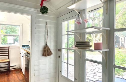 Milton House | Historic home, great yard & Walk to Dogfish Head Brewery!