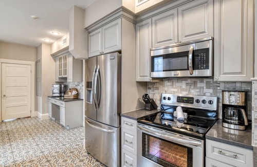 St. Augustine House | Historic Home, Perfect for Special Occasions, 3 Master Suites, Steps to Sites, $300 in Free Tickets!