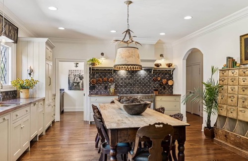 Leipers Fork House | Historic Leiper's Fork Inn