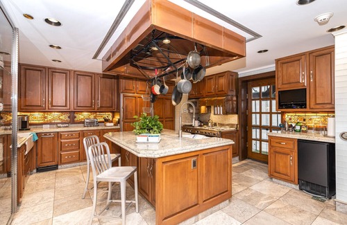 Mile Square House | Historic luxury townhouse in the heart of downtown Indianapolis