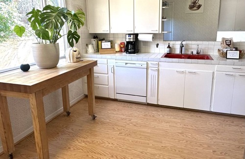 Spruce Park House | Historic, mid-century retreat w/backyard oasis. 15 Min to Balloon Fiesta Park