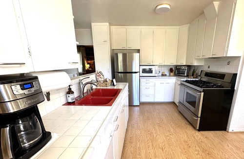 Spruce Park House | Historic, mid-century retreat w/backyard oasis. 15 Min to Balloon Fiesta Park