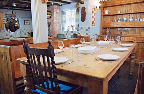 Looe House | Historic Osborne House very close to the beach