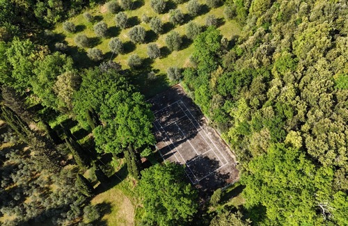 Simignano Villa | Historic Podere for 10 with Pool and Tennis Court close to Siena