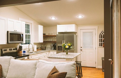 Knoxville House | Historic Renovated 2BD - Beautiful View of Downtown