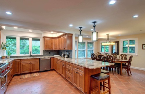 Moravia House | Historic Samuel Hopkins Adams 6bd/4 bath- Level lakefront Home sleeps 14!