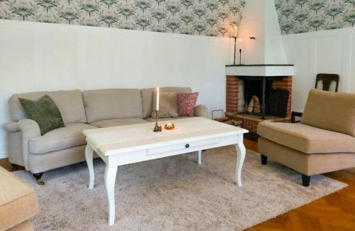 Vetlanda House | Historic School In Scenic Småland