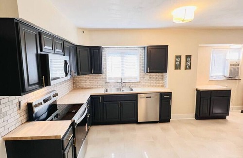 South Side Flats Apartment | Historic South Side Sanctuary