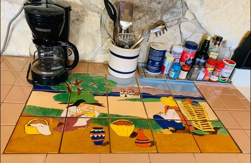 Bandera Cabin | HISTORIC STONE RIVER CABIN! Why stay in a tiny home? 5 min from Bandera!