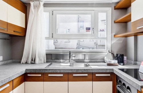 Rome City Centre Apartment | Historical Center Building! Few Steps to Trevi Fountain!