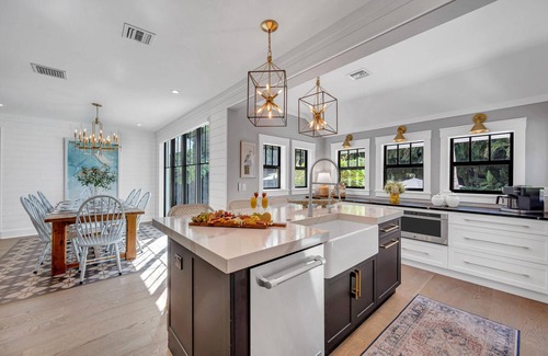 Del-Ida Park Historic District House | Historical Residence/Heated Pool/Beach Proximity/Heron Key/RESlDENCES