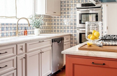 Monticello Park House | Historical Spanish House with Pool and Hot Tub.