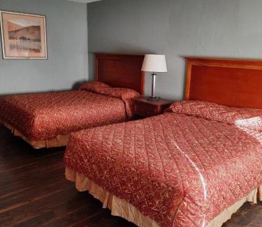 Elk City Hotel | HiWay Inn Express