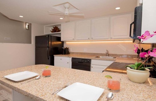 Honokowai Condo | HM A207 Spacious OceanFront 1BD w Ocean View
