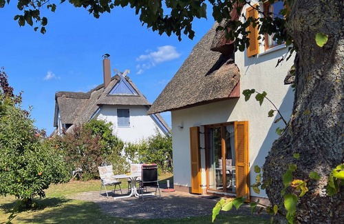 Insel Poel House | Holiday home Reethus Blinkfüer - holiday under the thatch!