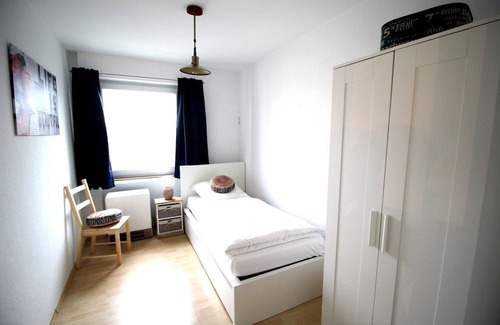 Hemer Apartment | HÖ01 large apartment with dryer and washing machine