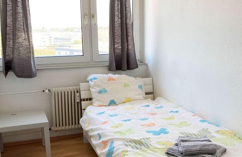 Kalk Apartment | HÖ01 large apartment with dryer and washing machine