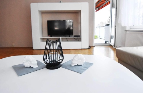 Porz Apartment | HÖ01 large apartment with dryer and washing machine