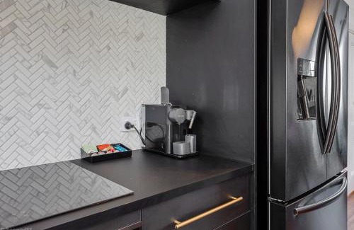 Sandy Bay House | Hobarts Finest, Central location, LUX 3bdm