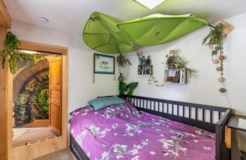 Muhlbach Apartment | Hobbit Lounge