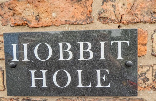 Ellerker House | Hobbits Hole