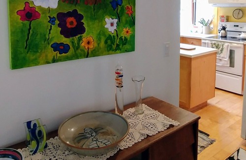 Regional District of Nanaimo Cottage | Hobos Pond Cottage. A pet friendly place on the gorgeous Englishman River.