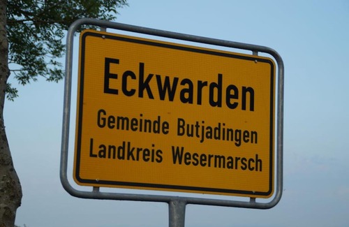 Eckwarden Apartment | Hochwertiges, ruhiges Ferienhaus „Elfriede“ im idyllischen Eckwarden, mit Sauna